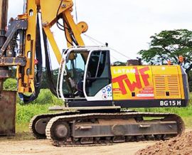 Gebraucht BAUER BG 15 H Rotary Drilling Rig - Year 2013-2